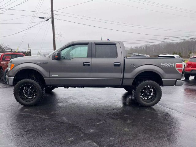 2013 Ford F150 SuperCrew Cab XLT Pickup 4D 5 1/2 ft